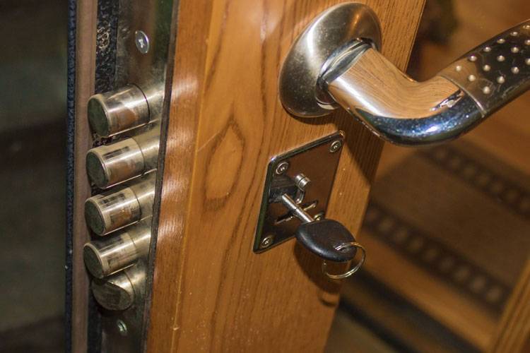 change your commercial locks